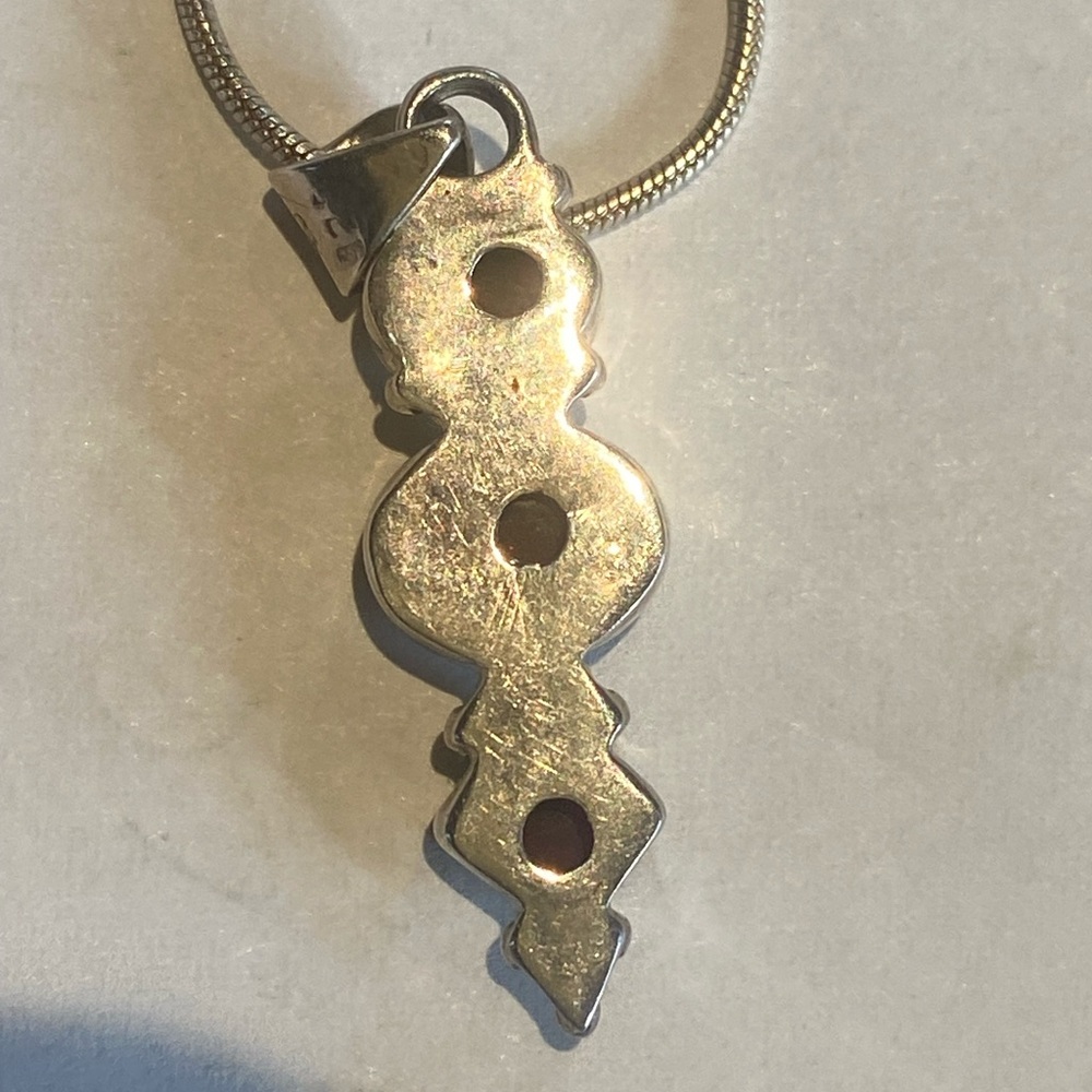 Vintage Sterling Silver cabochon garnet pendant with snake chain. - Picture 2 of 5
